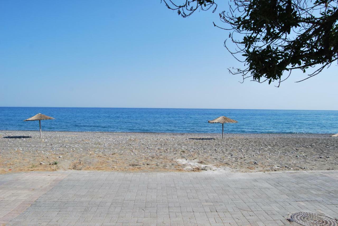 Hatzidakis Beach Retreat Ierapetra  Exterior photo